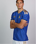 09.jpg